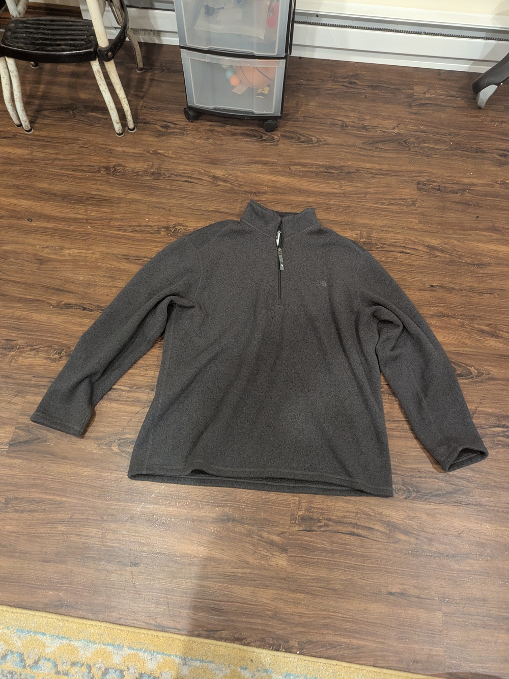 The North Face Men's Dark Charcoal Quarter-Zip Fleece Pullover